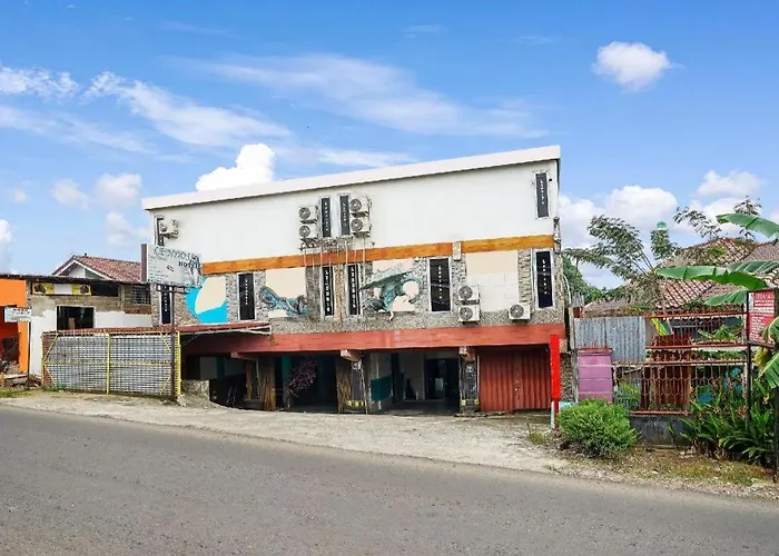 Oyo 90161 Hotel Lendosis Pipa Reja Angkatan 66 Palembang